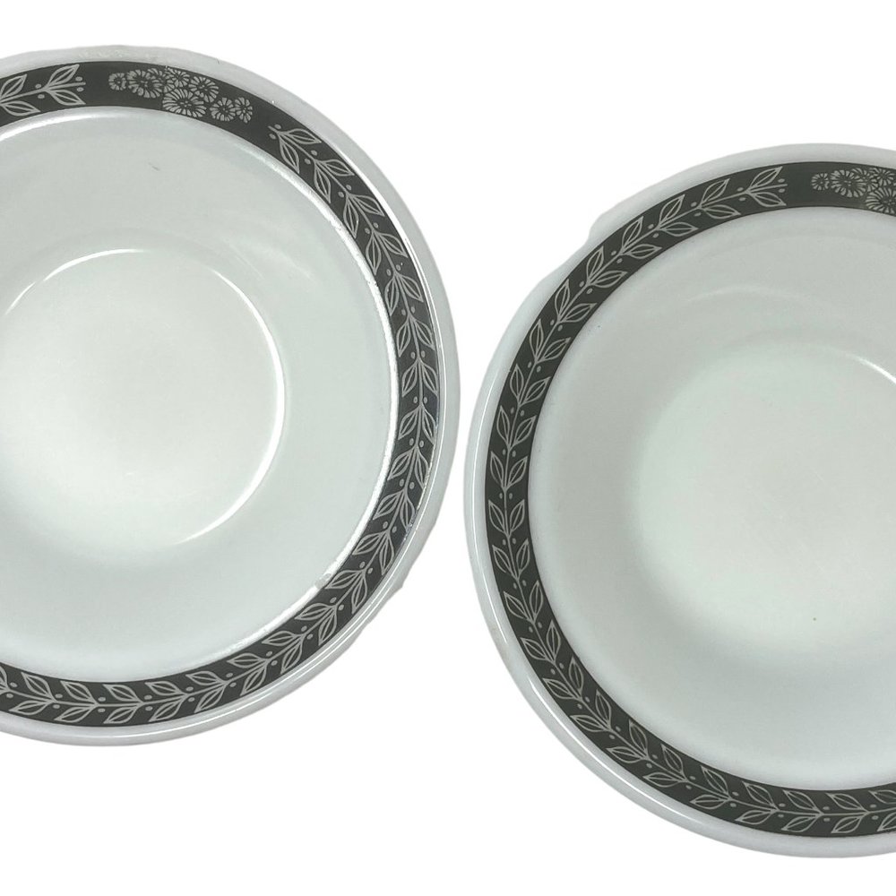 Vintage Pyrex Corning Laurel Leaf Grecian Gray Berry Bowls 707-6 Set